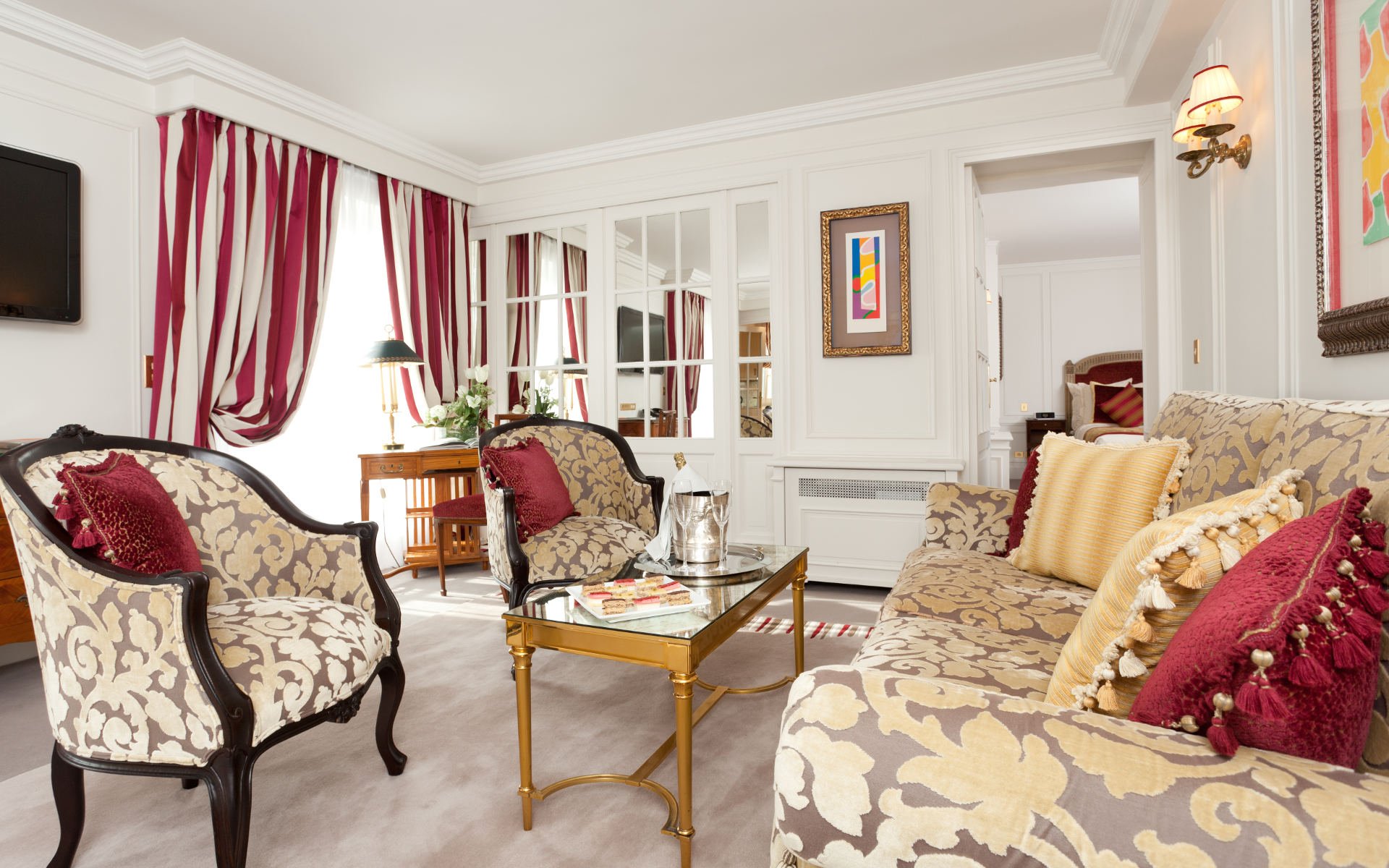 260/Suites/Suite terrasse/Suite Terrace - Living Room 2 -  Majestic Hotel-Spa.jpg